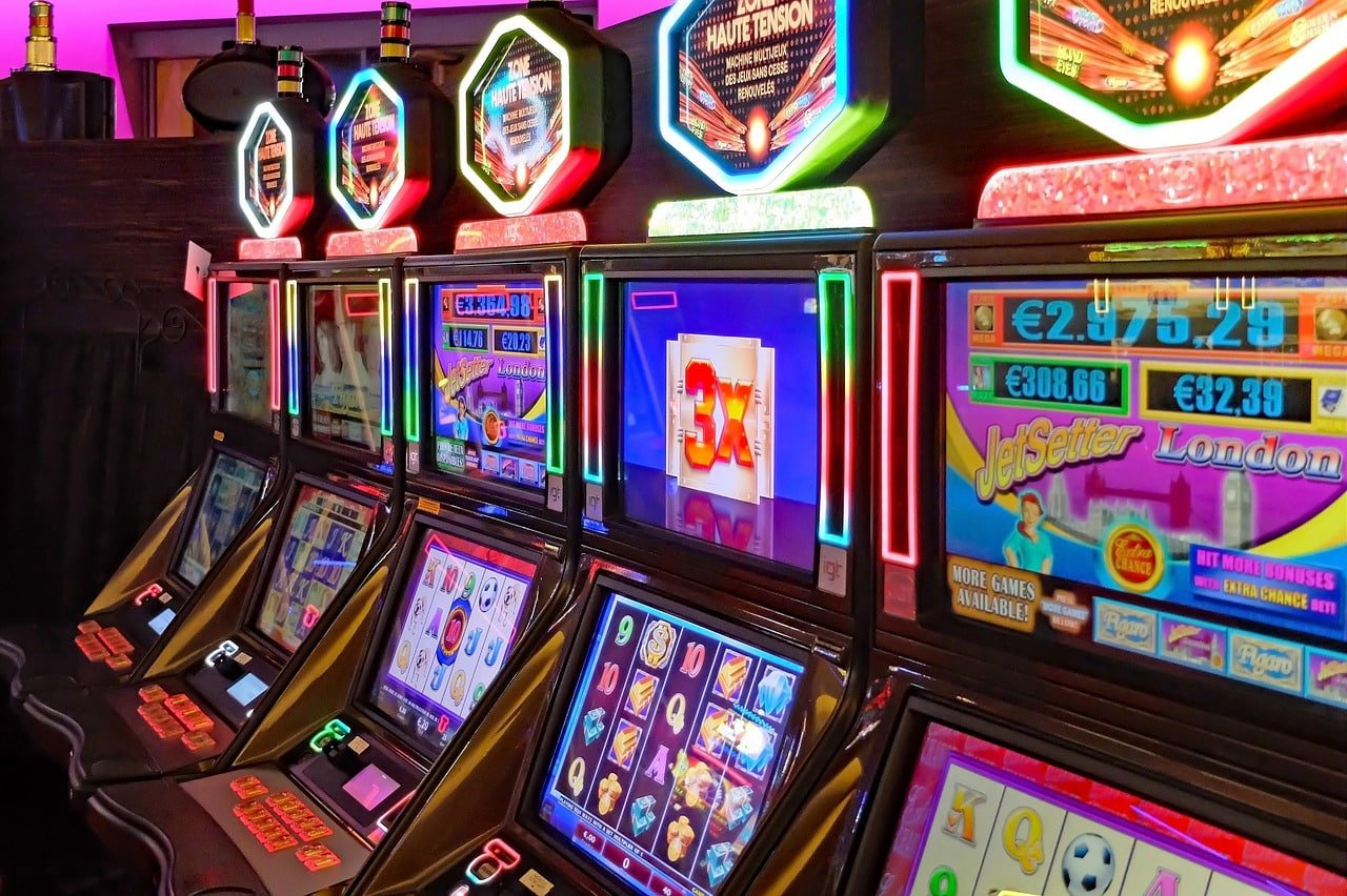 game 100 Live Casino